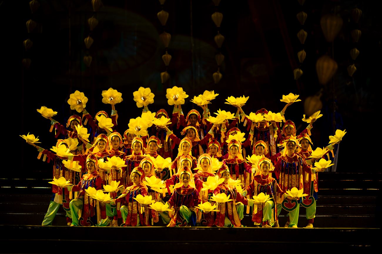 Carnival Hạ Long 4