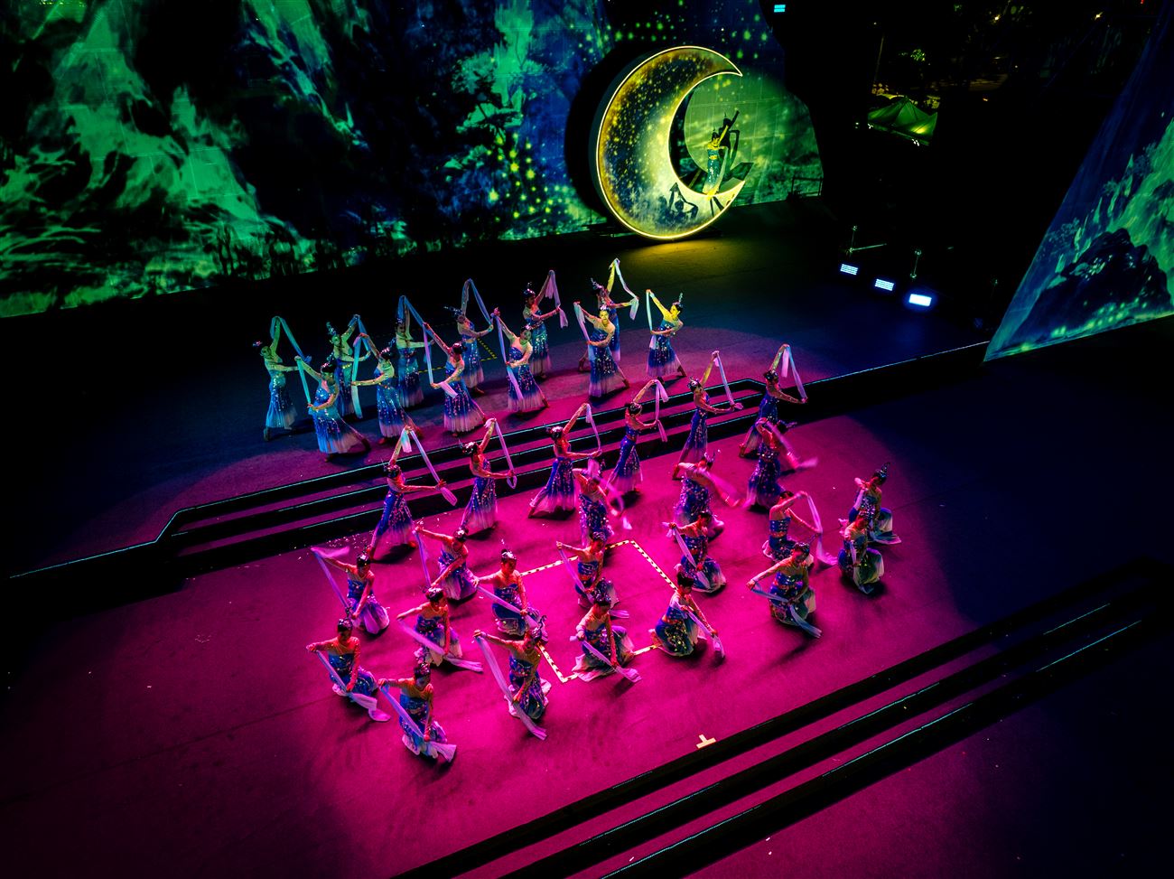 Carnival Hạ Long 3